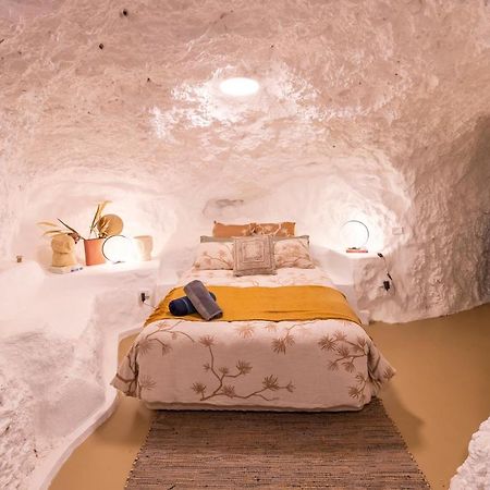 White Cliffs Accommodation -Daybreak Dugout - Unique Cave House Eksteriør billede