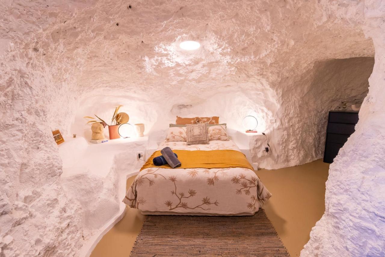 White Cliffs Accommodation -Daybreak Dugout - Unique Cave House Eksteriør billede