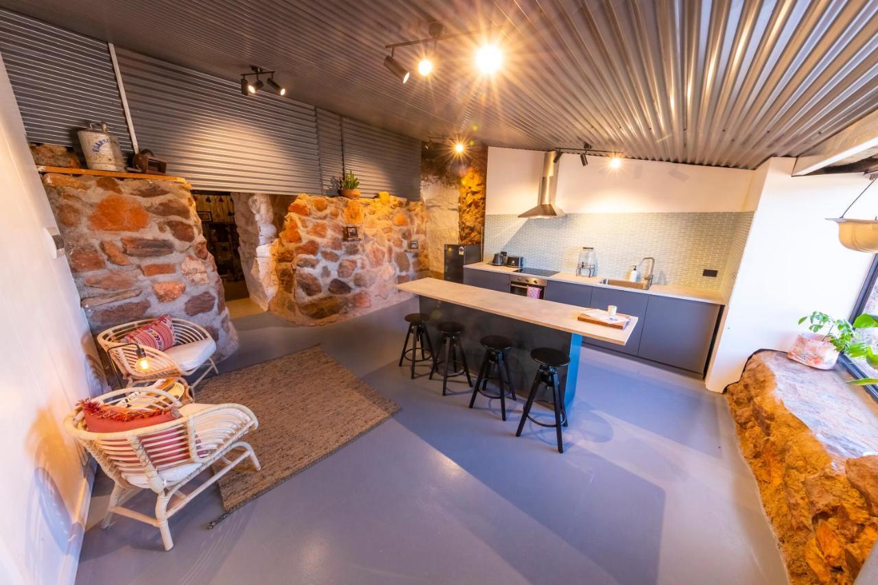 White Cliffs Accommodation -Daybreak Dugout - Unique Cave House Eksteriør billede